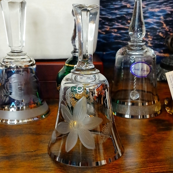 Vintage Bohemia clan crystal fine silver etched floral bell - Picture 1 of 10